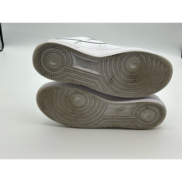 Nike Air Force 1 Men 12 Shoes Triple White DD8959-100 Athletic Sneaker Lace Up - Picture 6 of 7